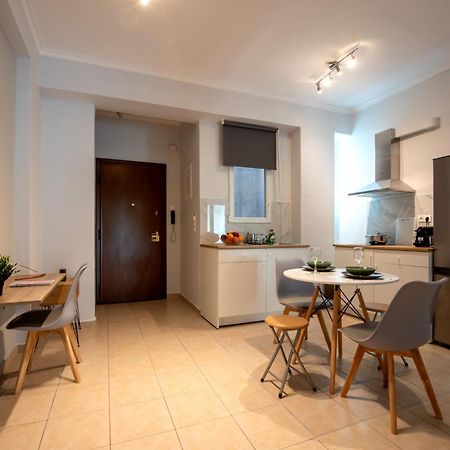 Spacious And Modern One Bedroom Apartment Athens Exterior photo